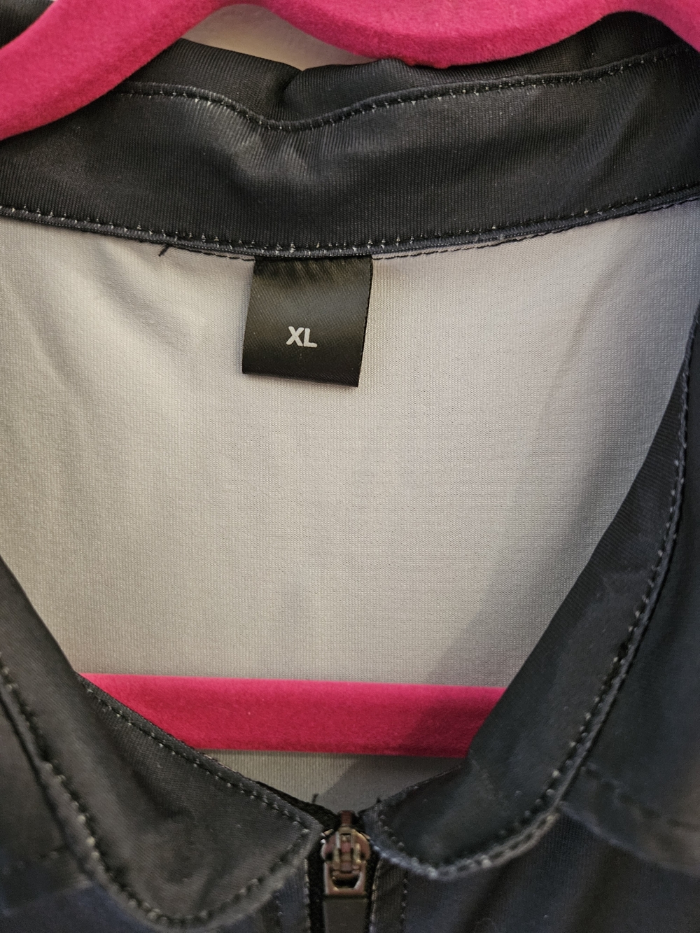 AOBUTE Sleeveless Zip Golf Dress - Black to Hot Pink Gradient - Picture 3 of 3
